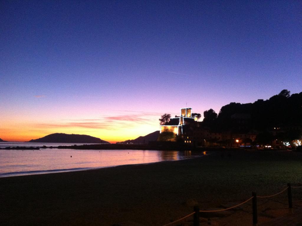 A Casa Di Alecarla Lägenhet Lerici Exteriör bild